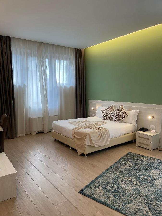Palazzo Marignano Hotel Melegnano Eksteriør bilde